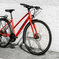 Trek FX 2 Equipped Stagger 8 Trek FX 2 Equipped Stagger -HERRECYKLER Butik FX2DiscEQStagger 22 35139 B Portrait cphbikeshop