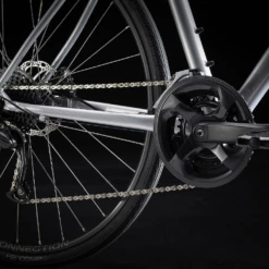 Trek FX 2 Disc -HERRECYKLER Butik Trek FX 2 DISC Quicksilver kaede og pedal